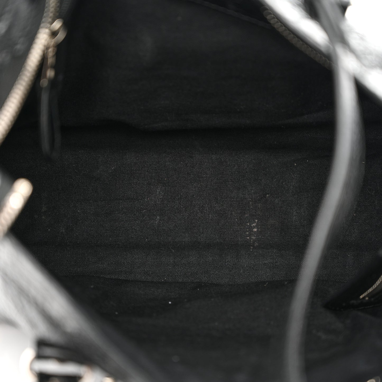 Agneau Giant 12 Silver Hardware City Black