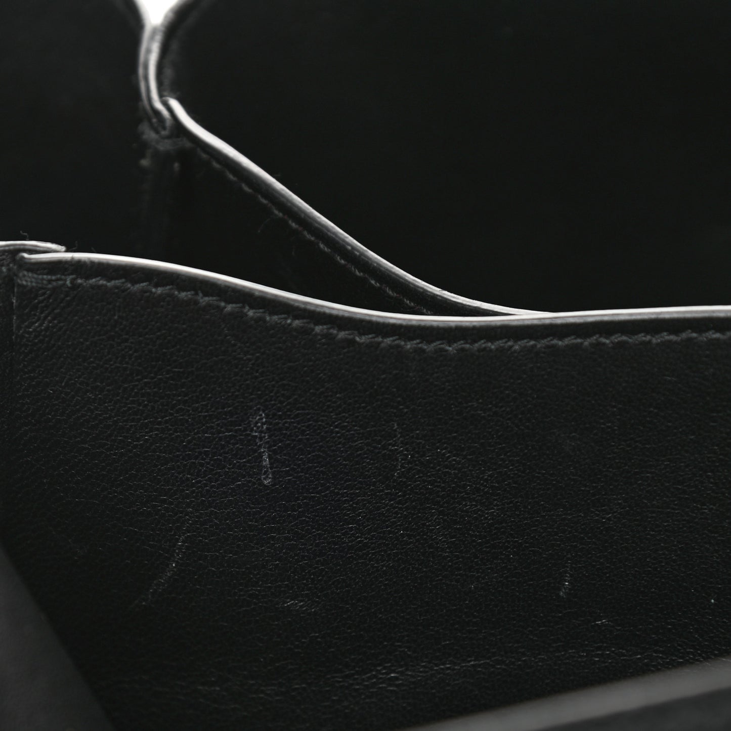 Vitello Daino Soft Large Dynamique Tote Black