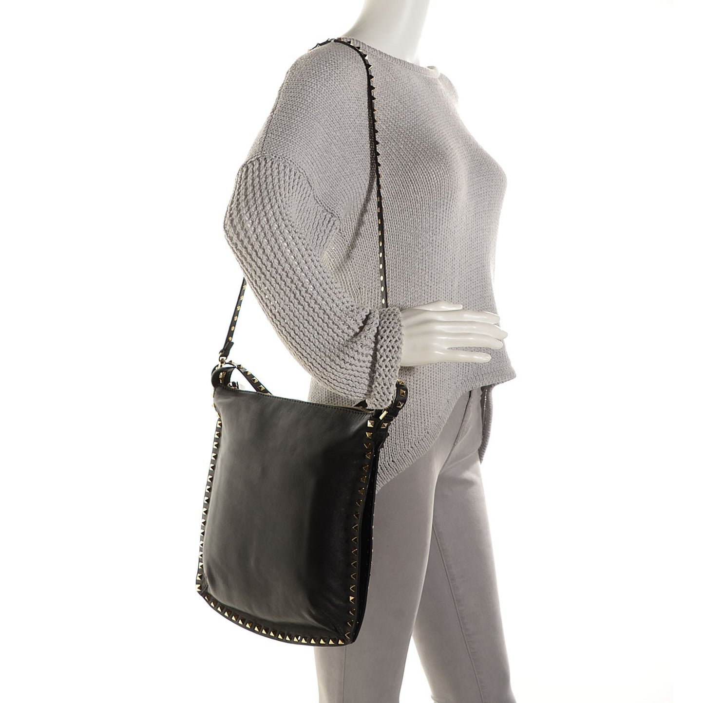 Vitello Small Rockstud Hobo Black