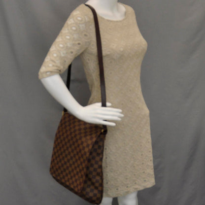 Louis Vuitton Damier Ebene Musette GM 2 of 9