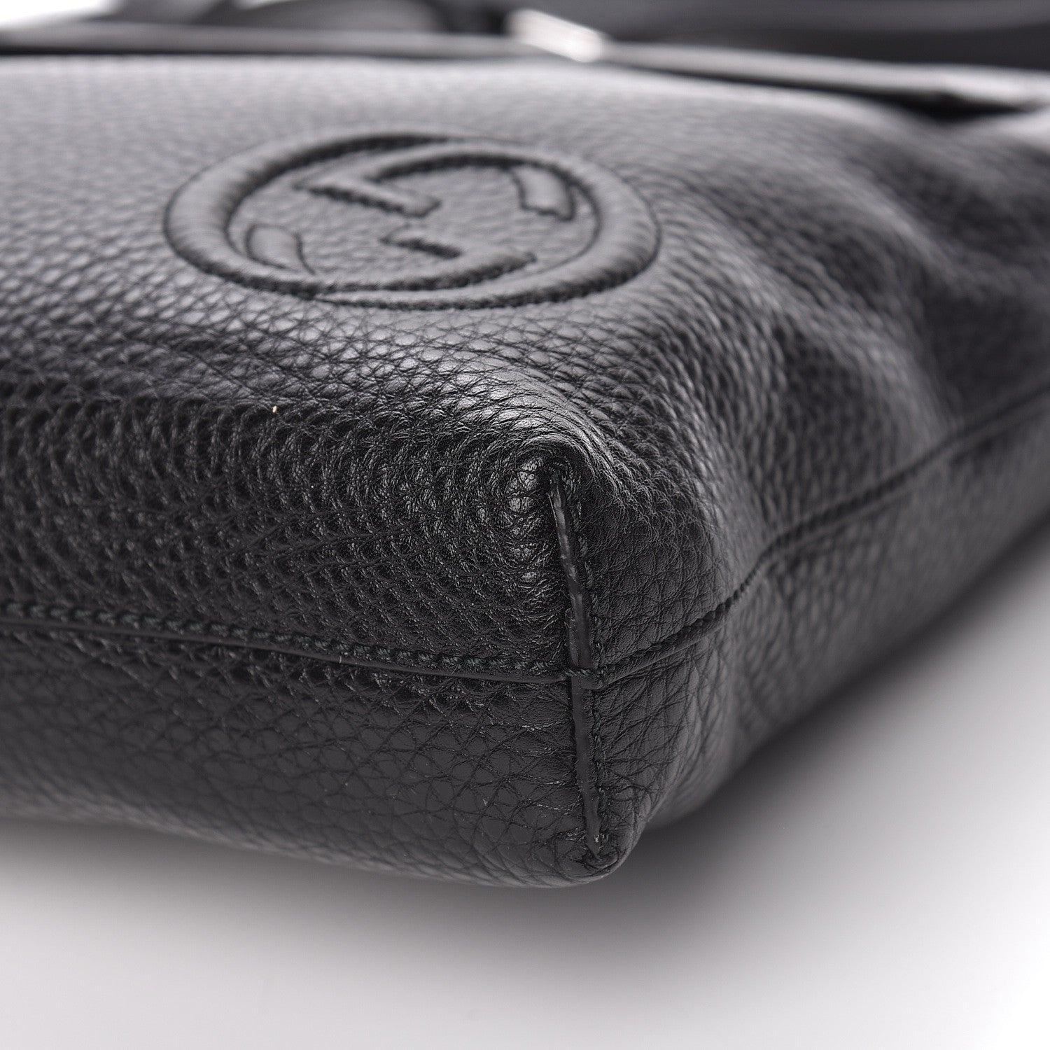 Gucci Pebbled Calfskin Medium Soho Messenger Bag Black 9 of 10