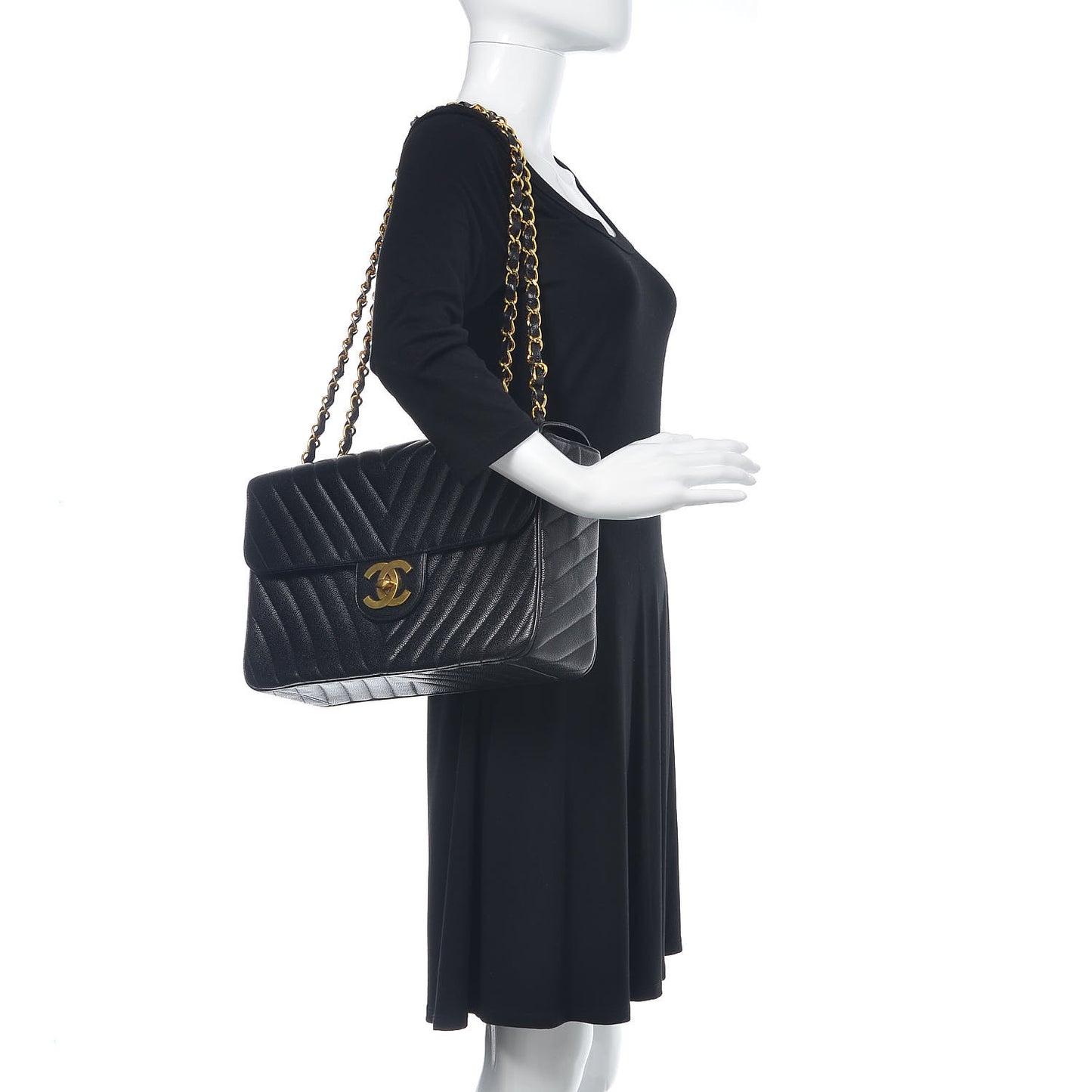 Caviar Chevron Quilted Maxi Single Flap Black