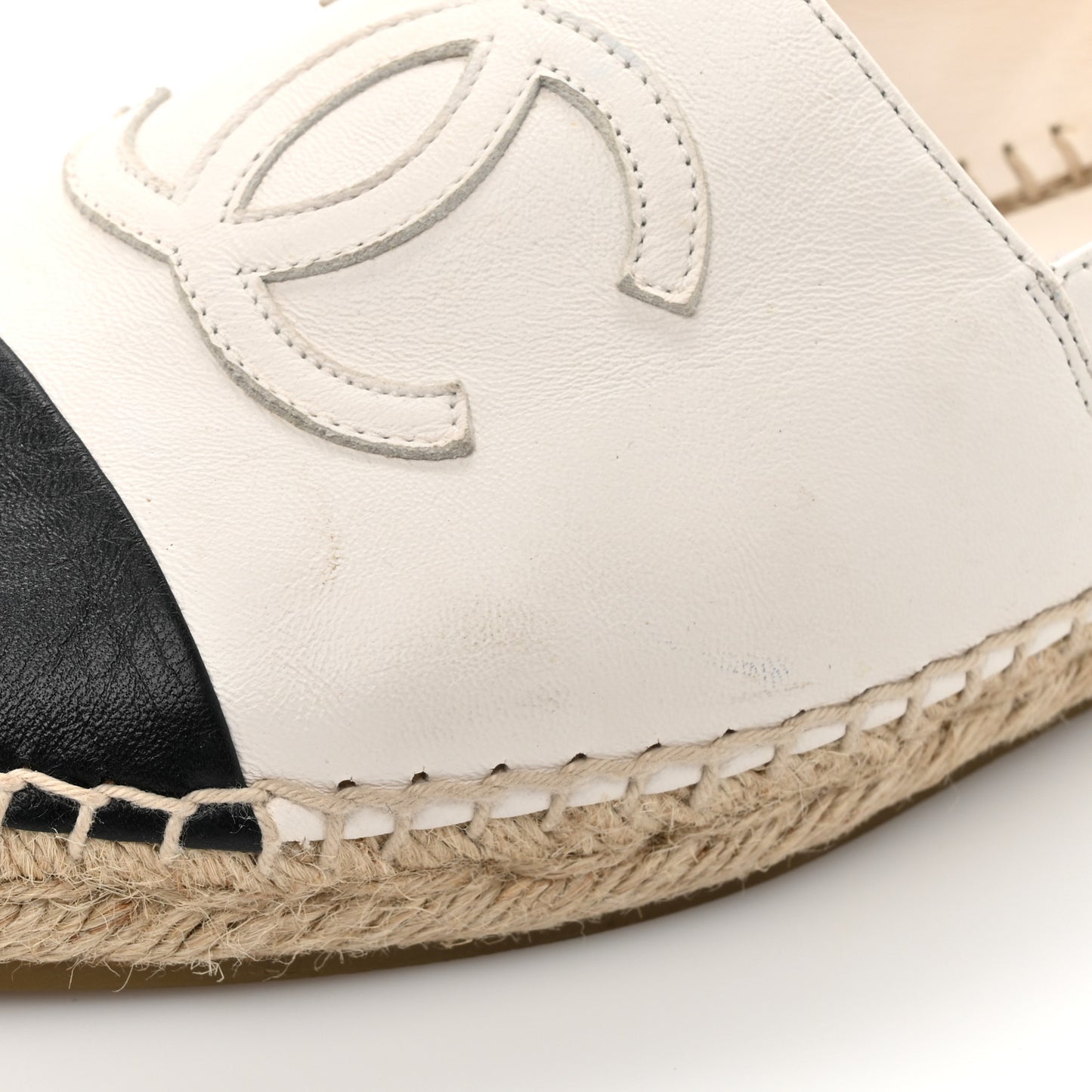 Lambskin CC Espadrilles 37 White Black