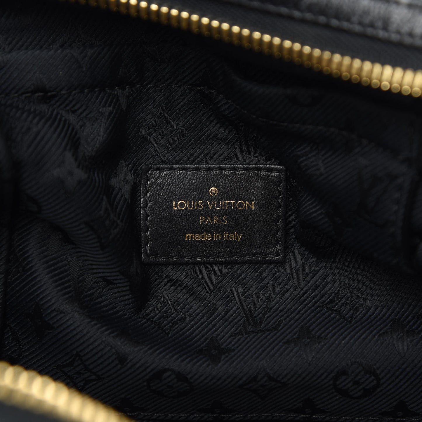 Lambskin Riveting Black