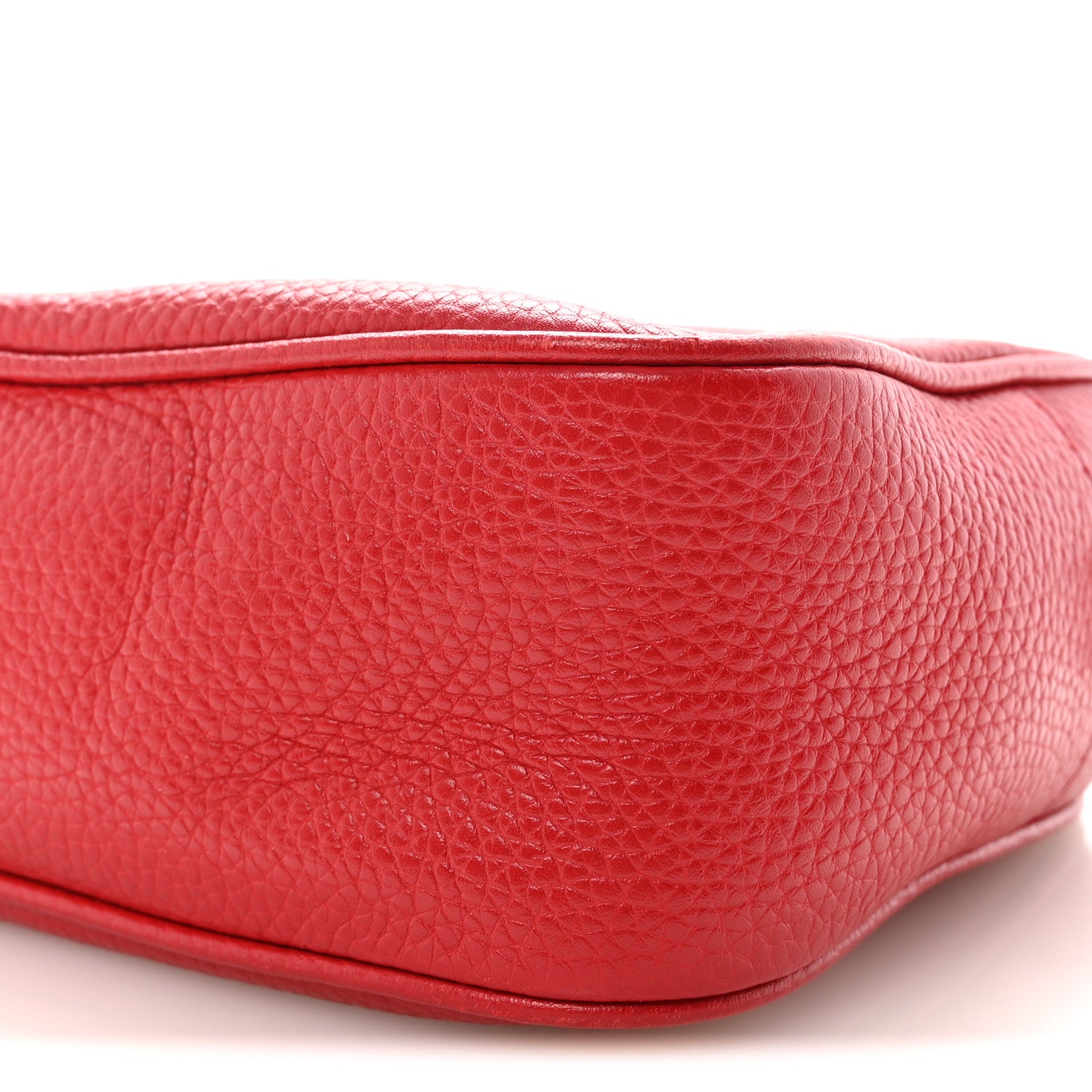 Gucci Pebbled Calfskin Small Soho Disco Bag Tabasco Red 1881303