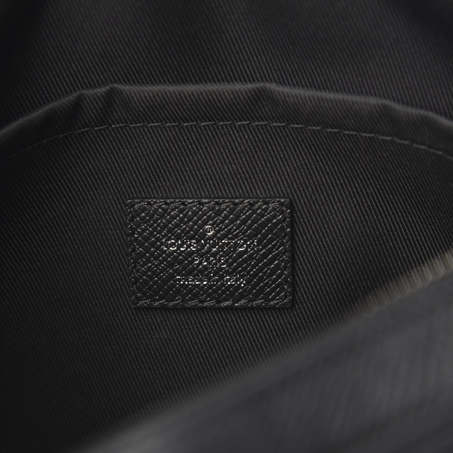 Taiga Monogram Eclipse Outdoor Messenger Black