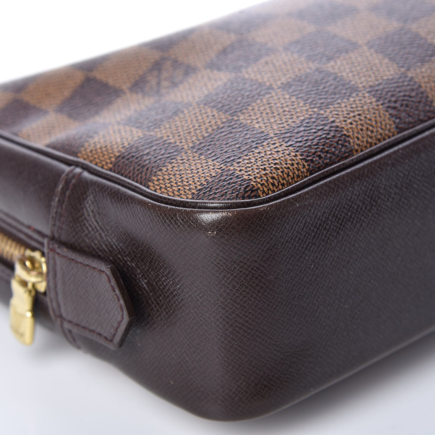 Damier Ebene Trousse Toilette 28