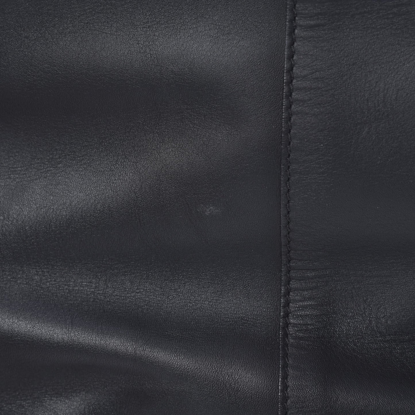 Calfskin Medium Antigona Tote Black Red