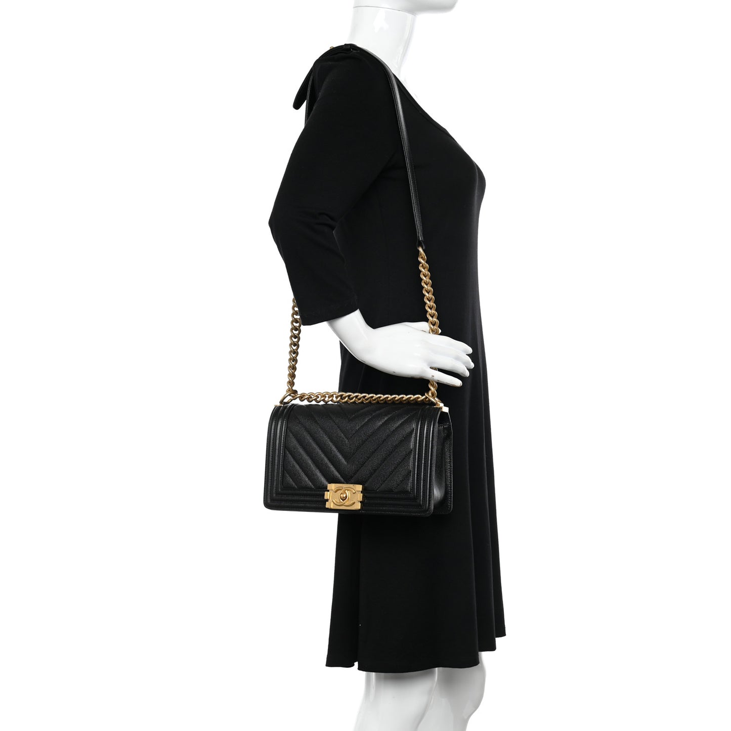 Caviar Chevron Quilted Medium Boy Flap Black