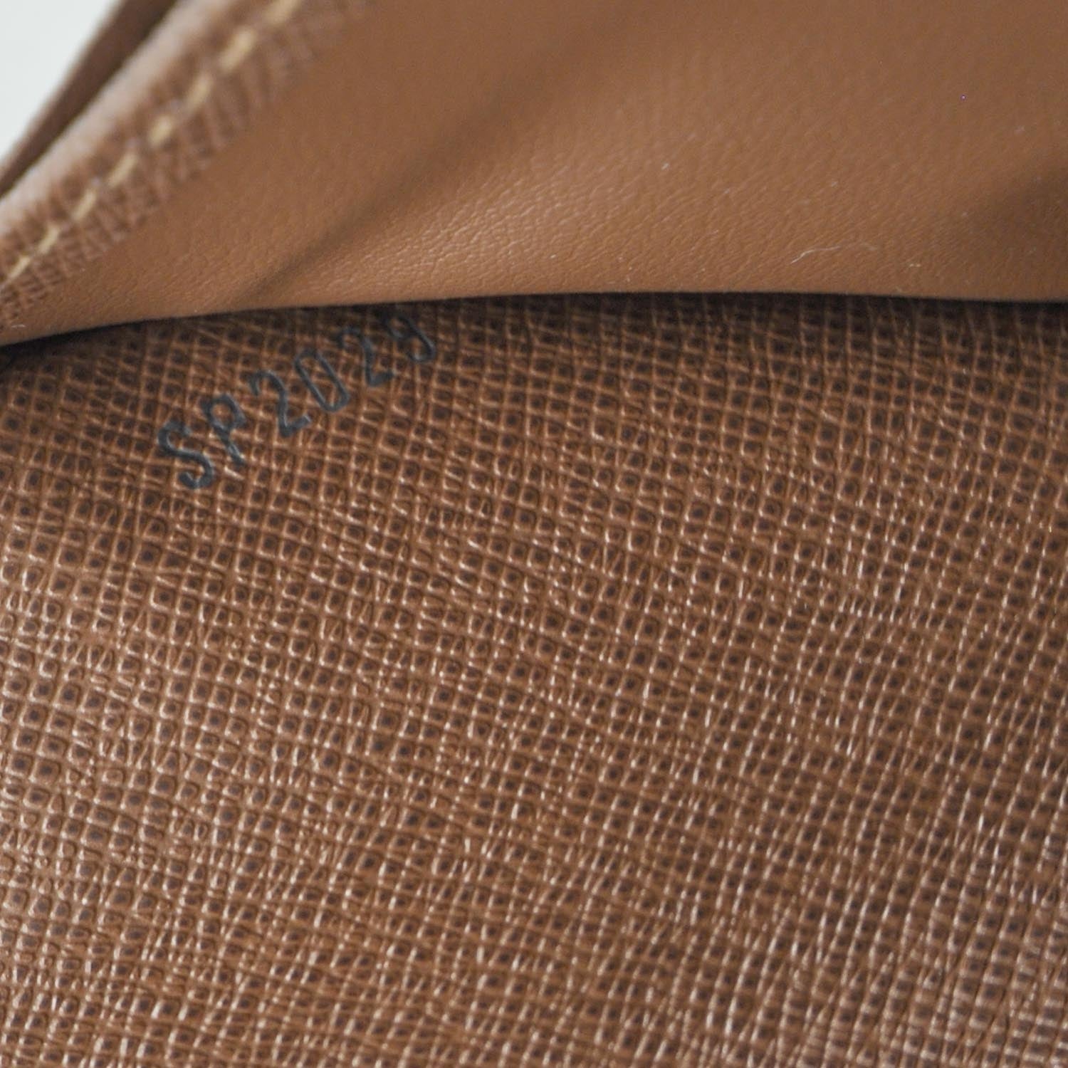 Louis Vuitton Monogram Etoile Sarah Wallet 7 of 7