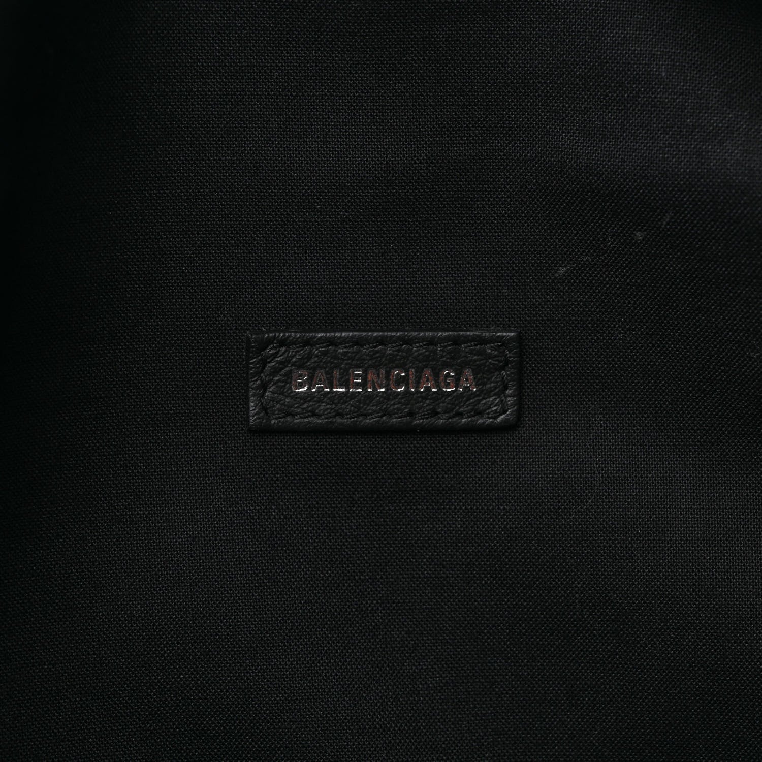 Balenciaga Smooth Calfskin Logo Large Everyday Beltpack Black White 5 of 12