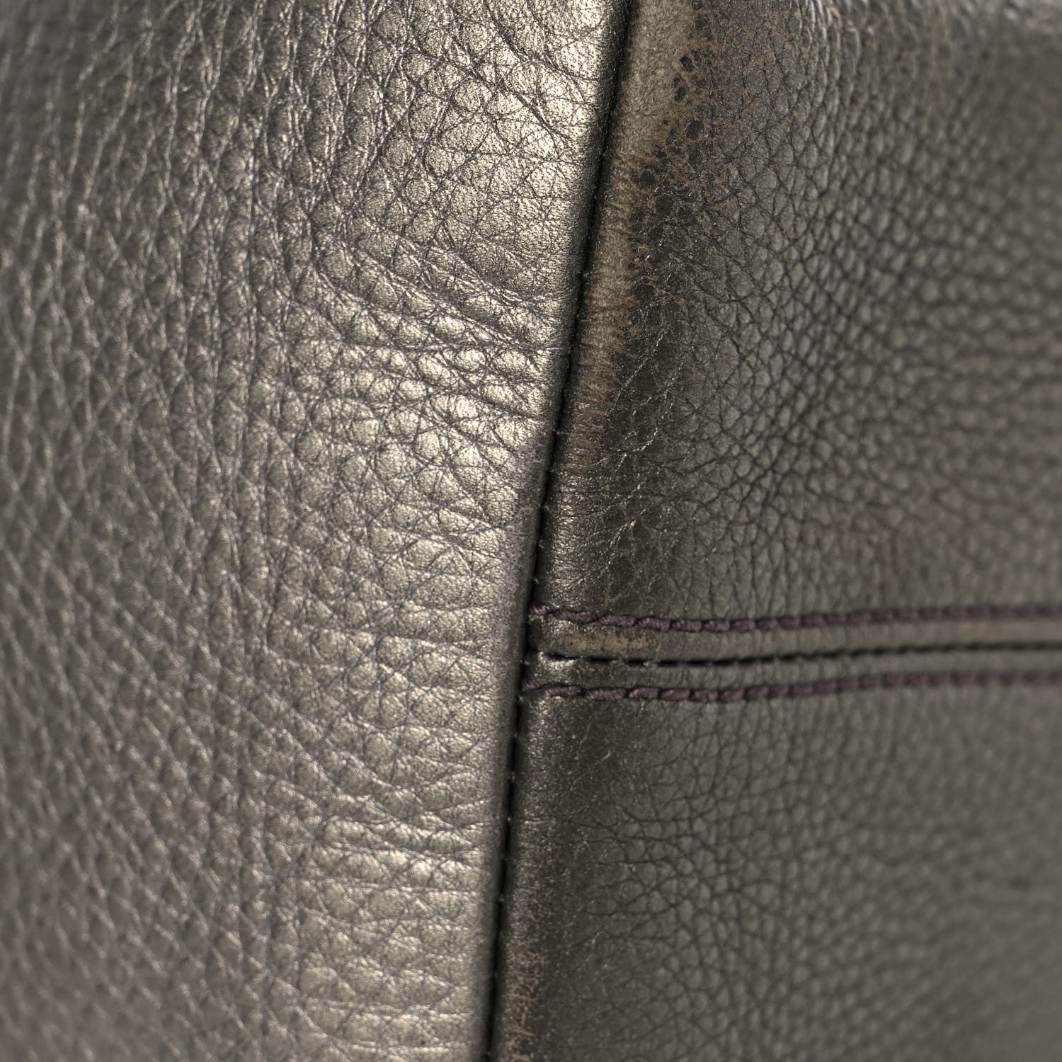 Gucci Metallic Pebbled Calfskin Medium Soho Chain Shoulder Bag Sasso 24 of 36