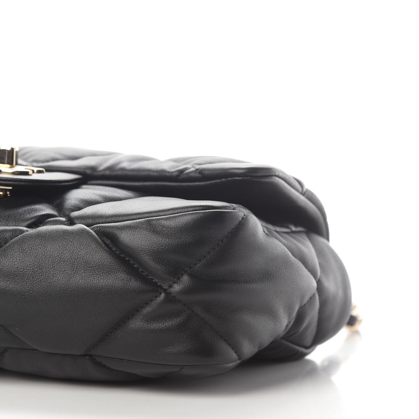 Calfskin Quilted Medium Bubbly Flap Black