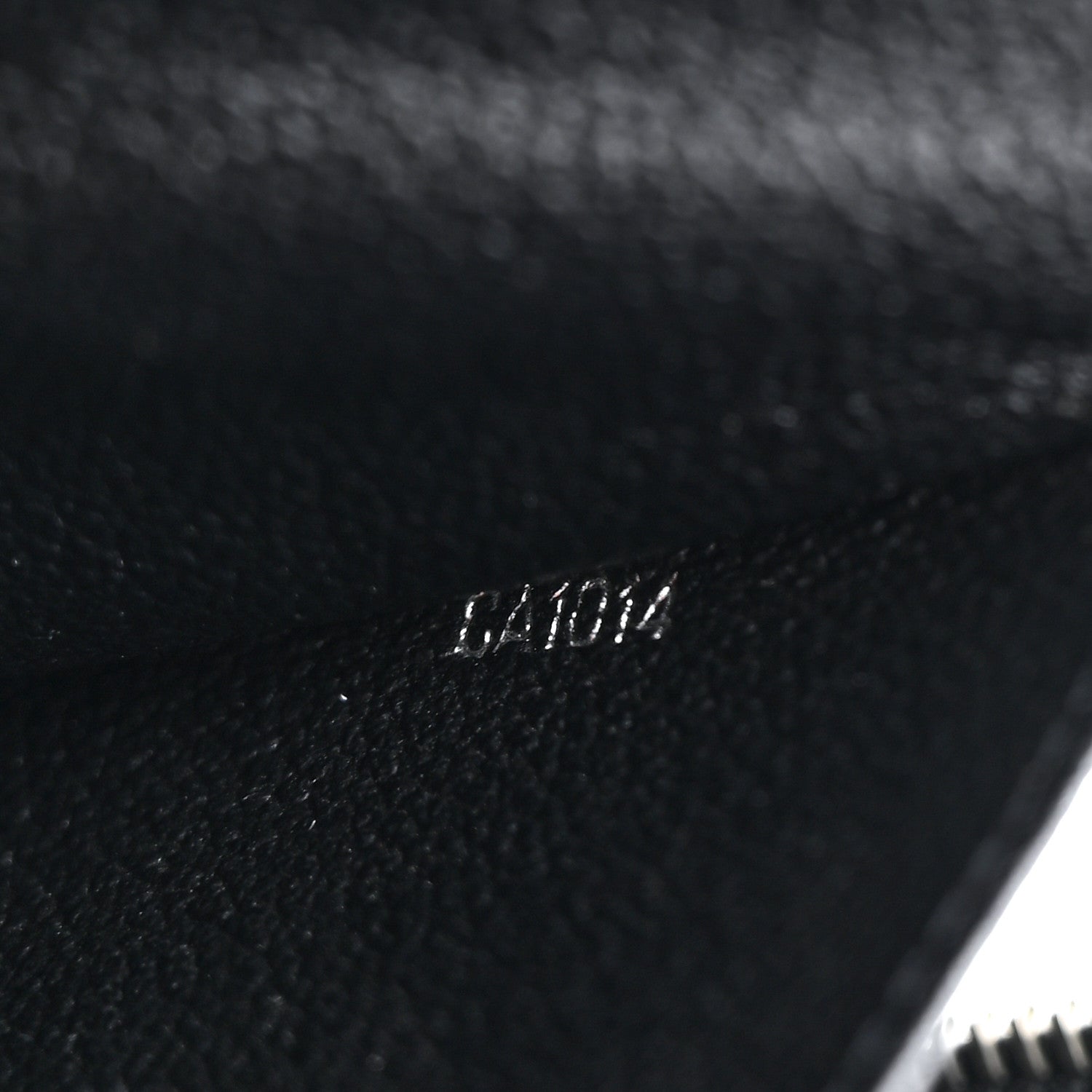 Louis Vuitton Taiga Trousse Toilette GM Ardoise 7 of 9
