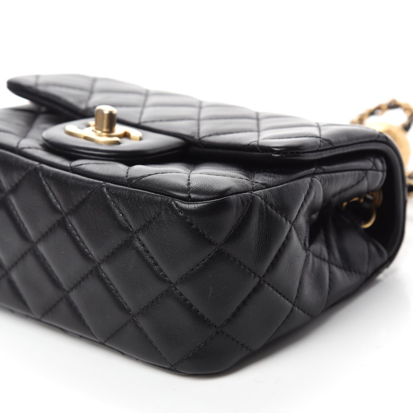 Lambskin Quilted Mini Pearl Crush Flap Black