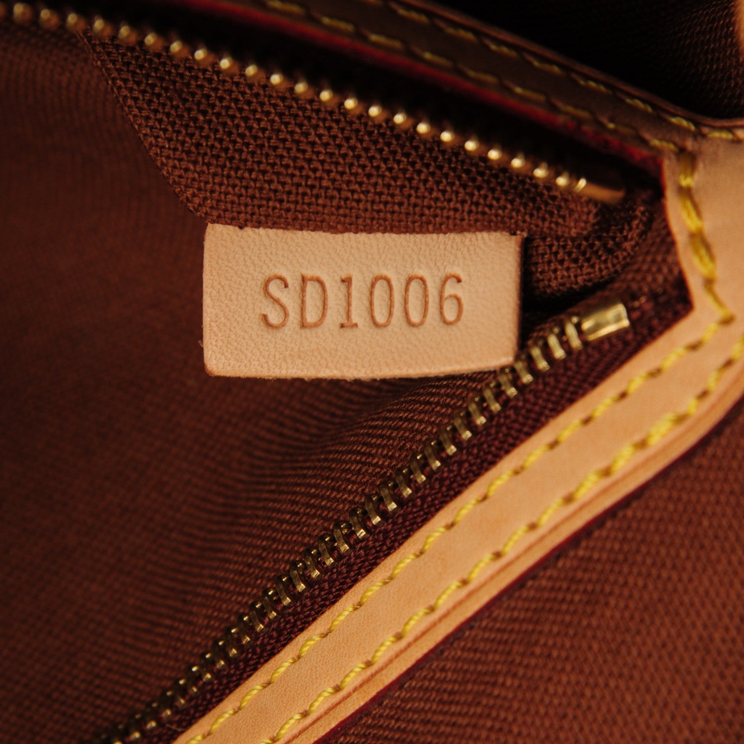 Louis Vuitton Monogram Batignolles Horizontal 6 of 7