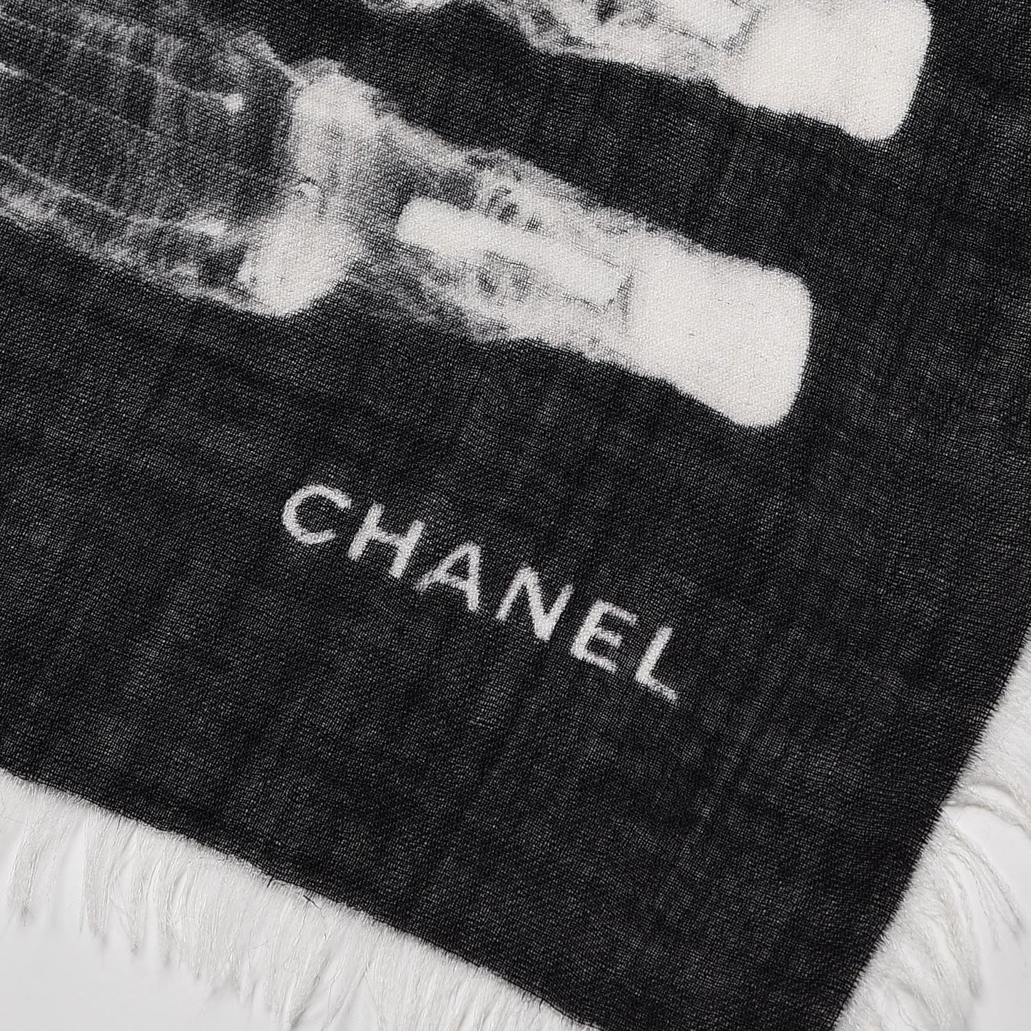 Cashmere Astronaut CC Scarf Black