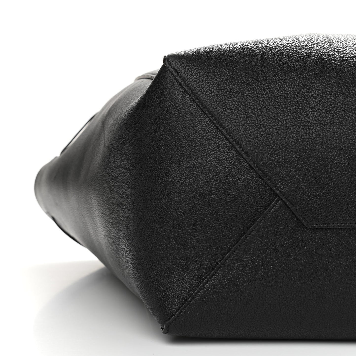 Soft Grained Calfskin Medium Belt Cabas Phantom Black