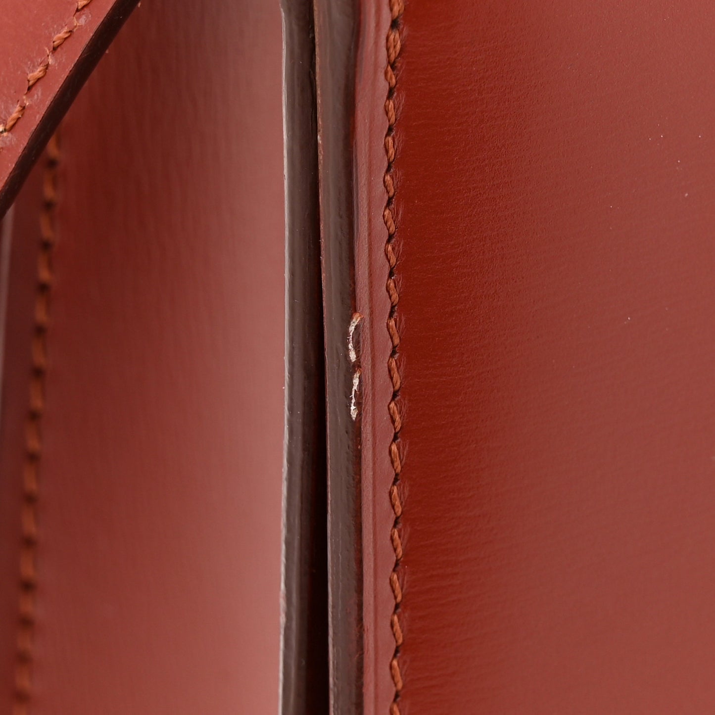 Box Calfskin Medium Classic Box Flap Bag Lipstick