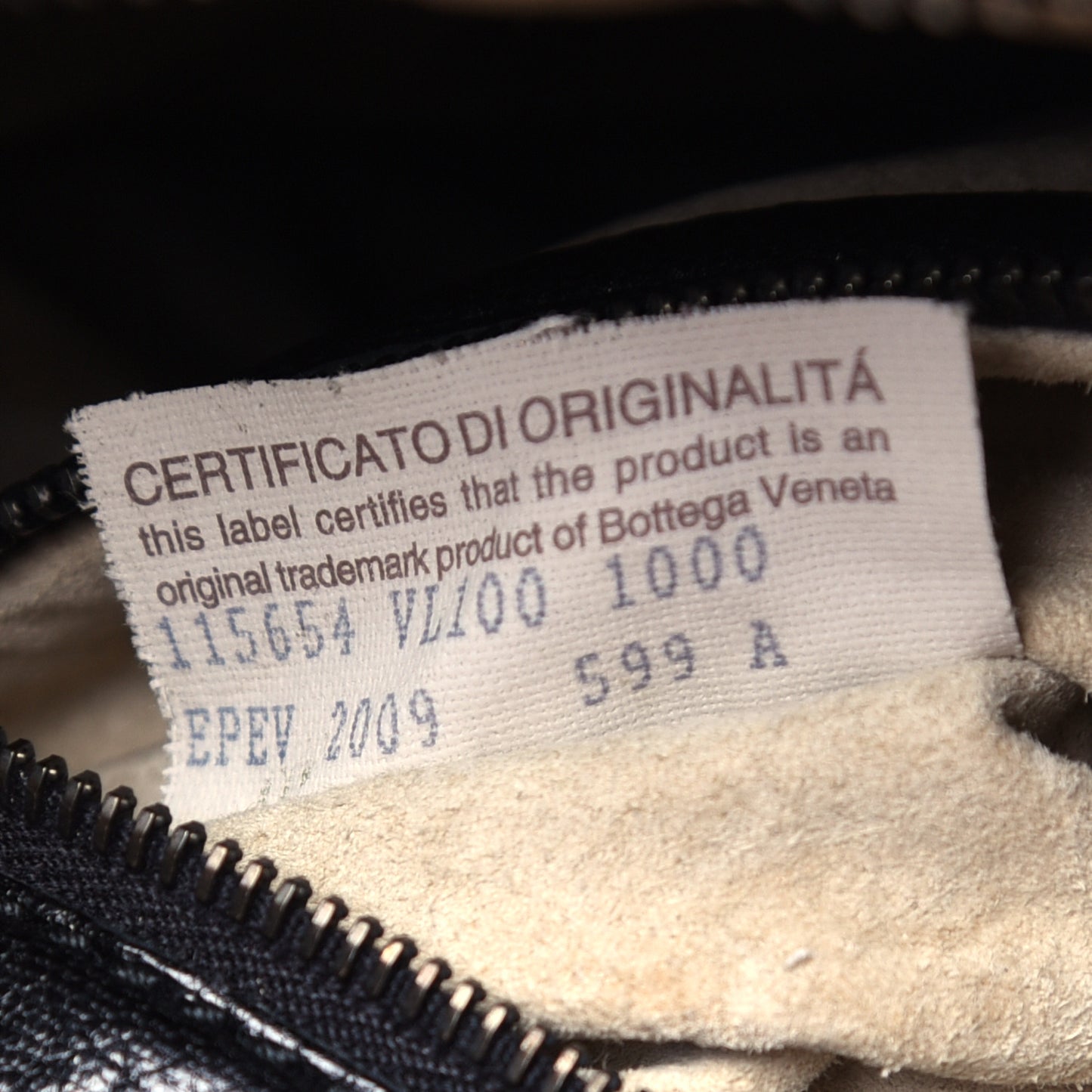 Nappa Intrecciato Medium Veneta Hobo Black