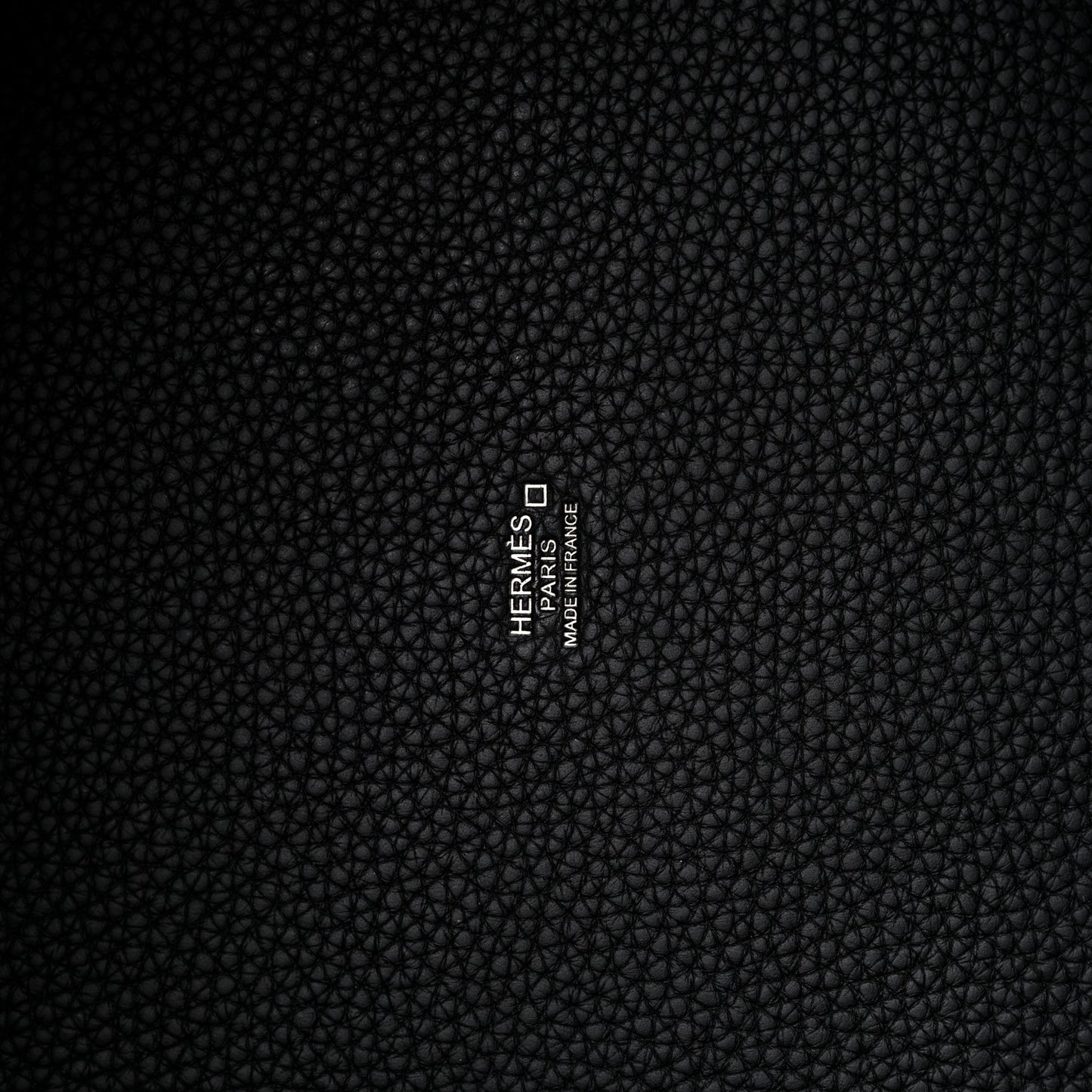 Taurillon Clemence Matte Alligator Picotin Lock Touch 22 MM Black