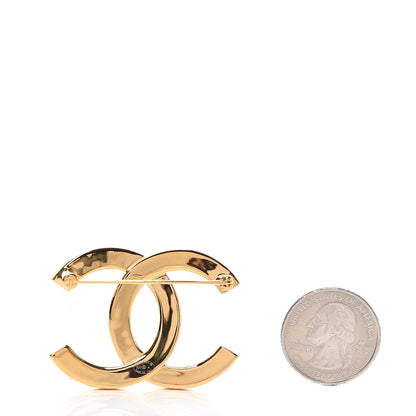 Chanel Metal Paris Button CC Large Brooch Gold 2 of 4