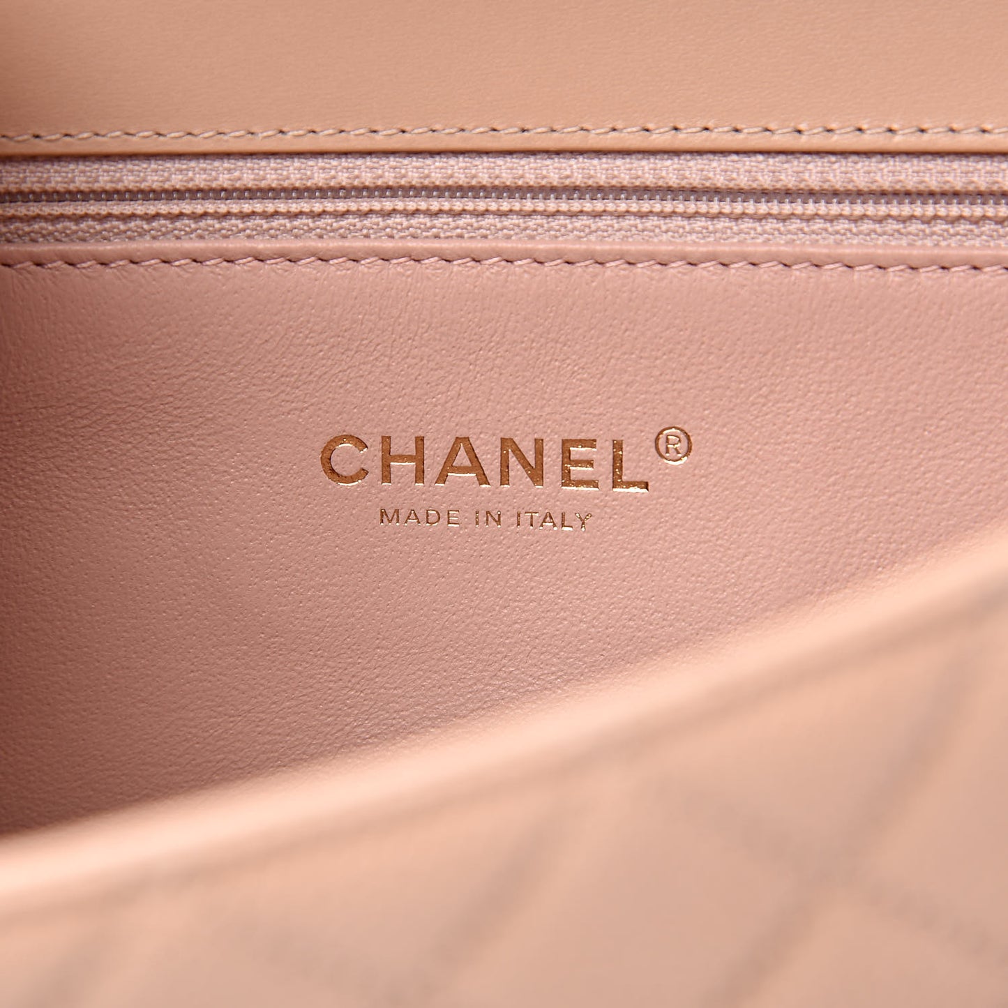 Caviar Quilted Medium CC Filigree Flap Beige