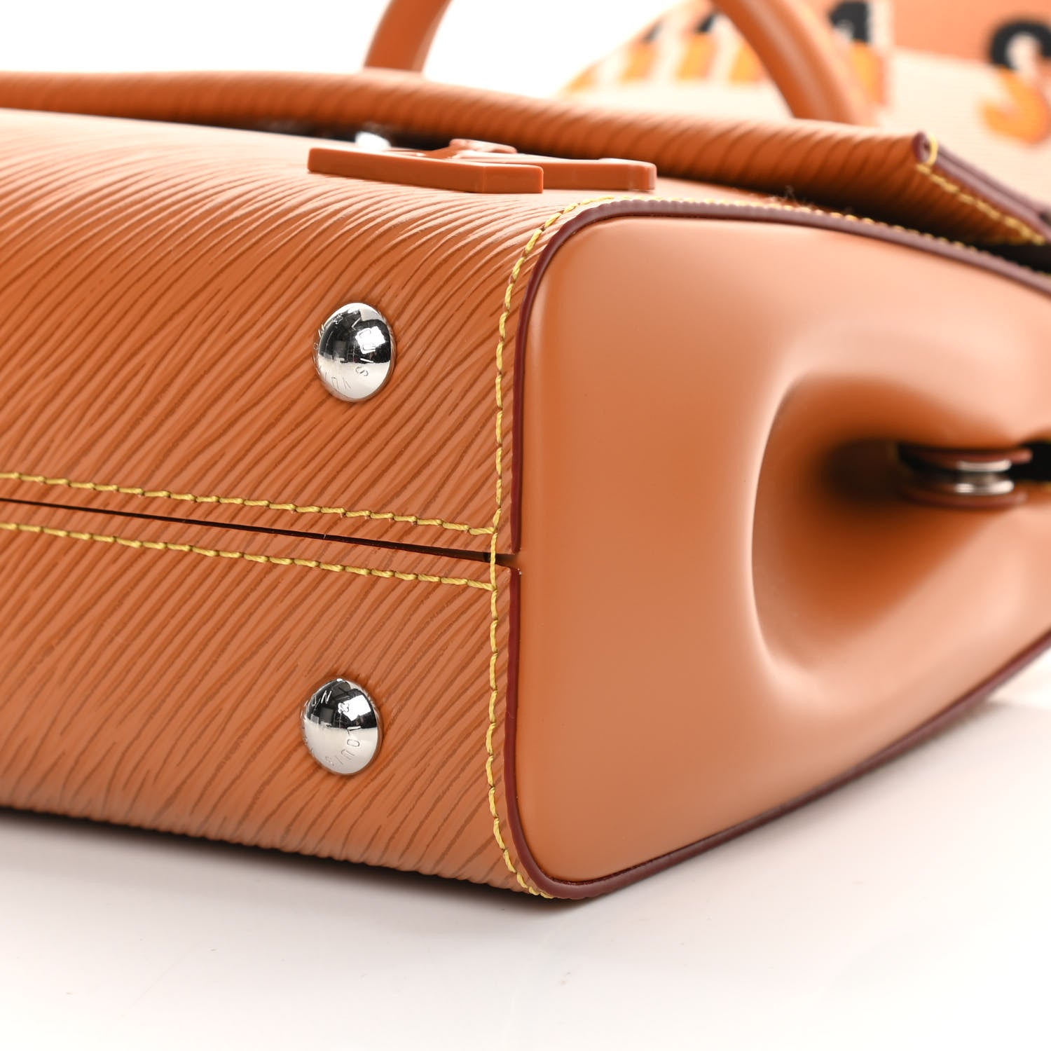 Louis Vuitton Epi Cluny Mini Gold Honey 8 of 8