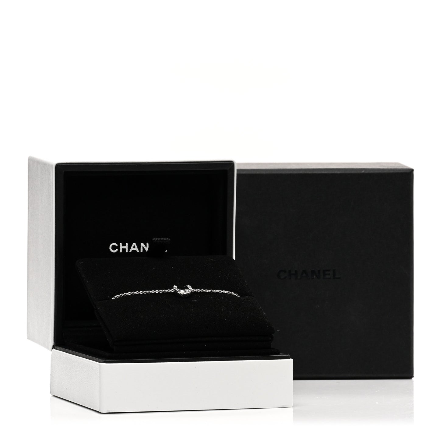 18K White Gold Coco Crush Station Bracelet