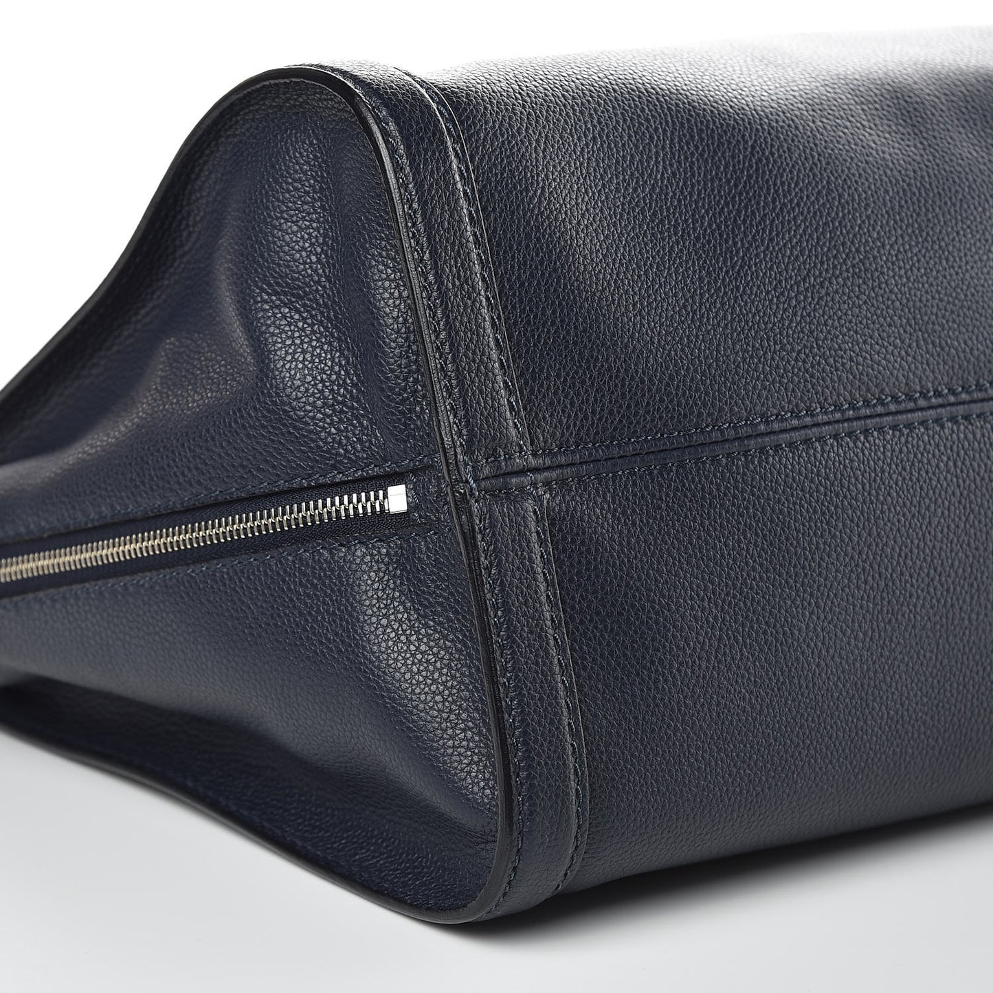 Pebbled Calfskin Large Skull Padlock Zip Around Tote Navy