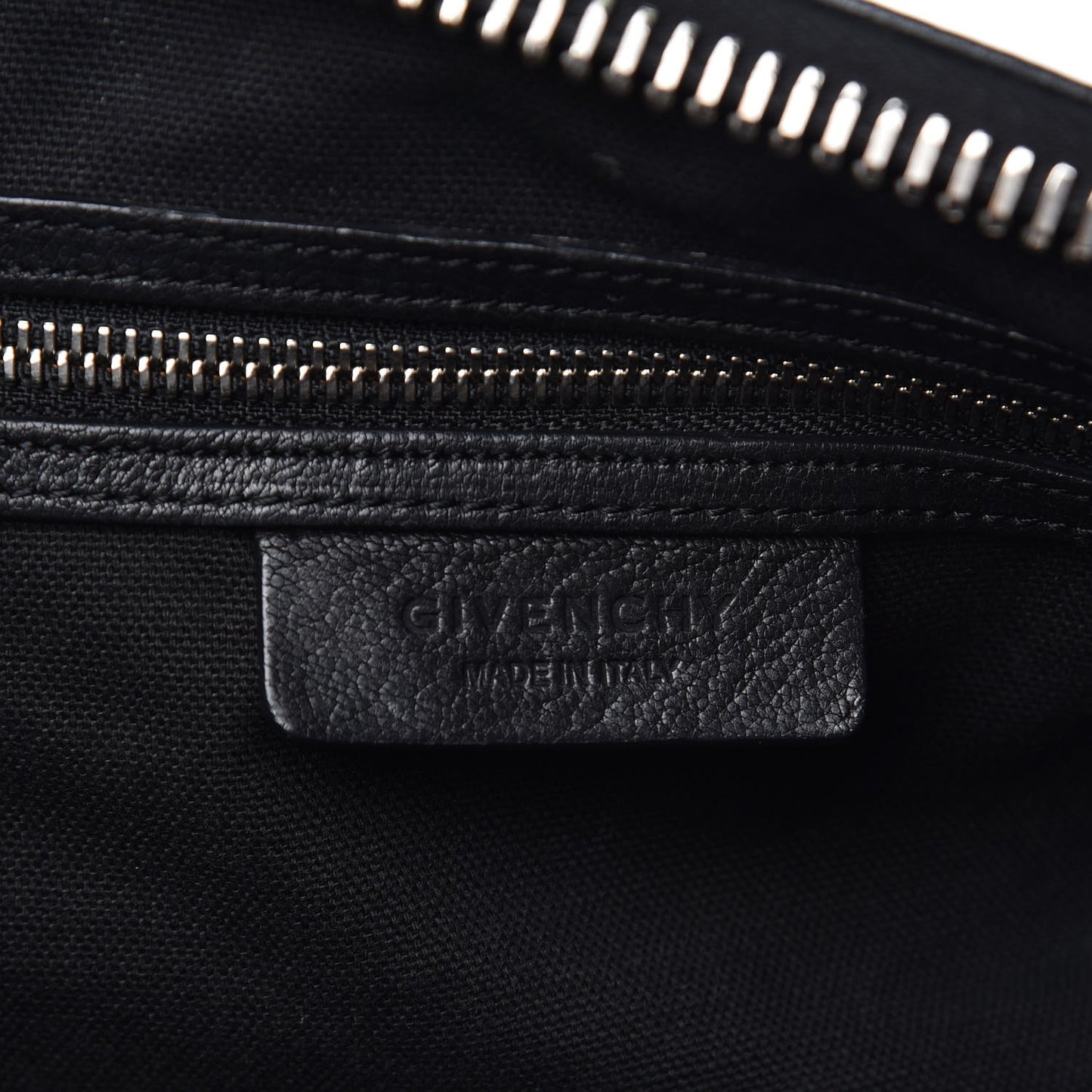 Sugar Goatskin Medium Antigona Black