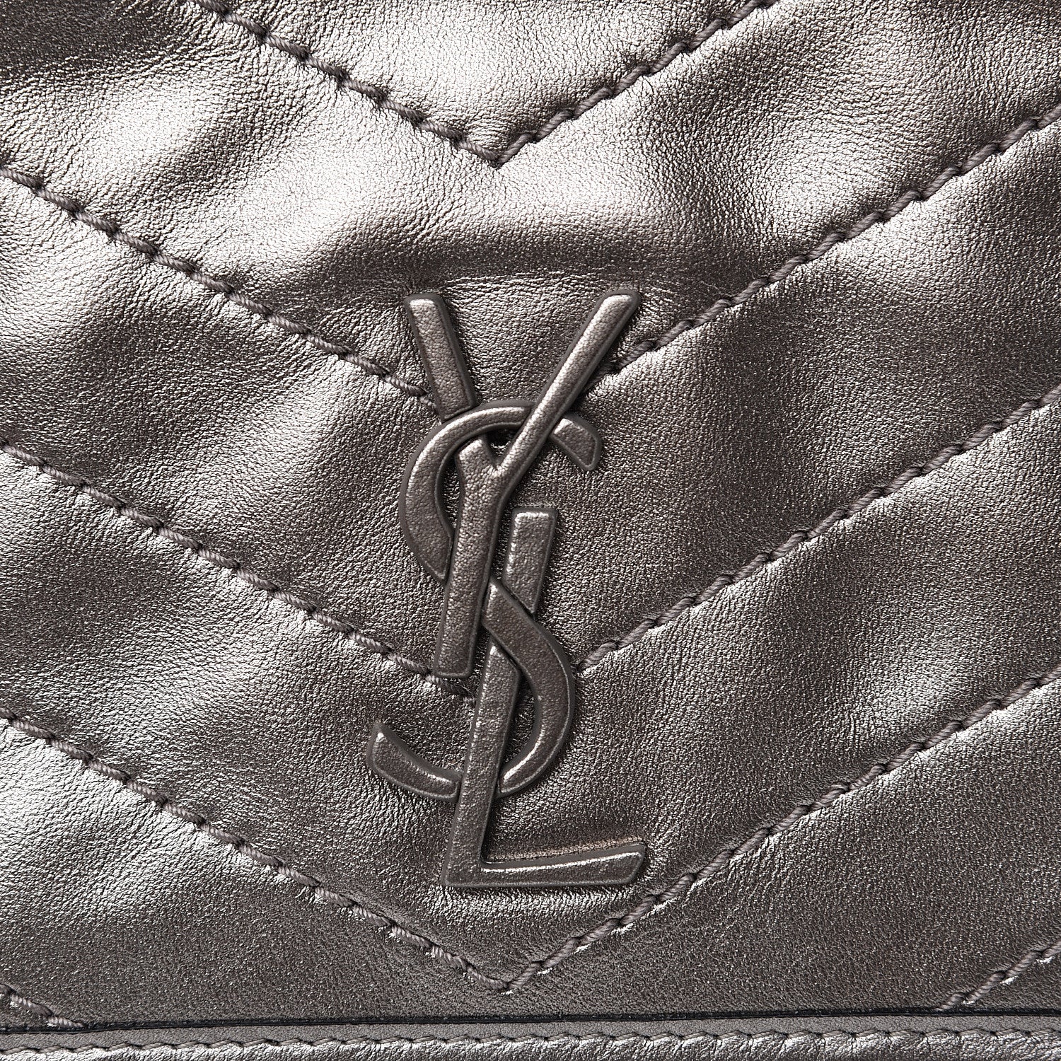 Saint Laurent Metallic Calfskin Matelasse Monogram Niki Chain Wallet Platinum 8 of 8