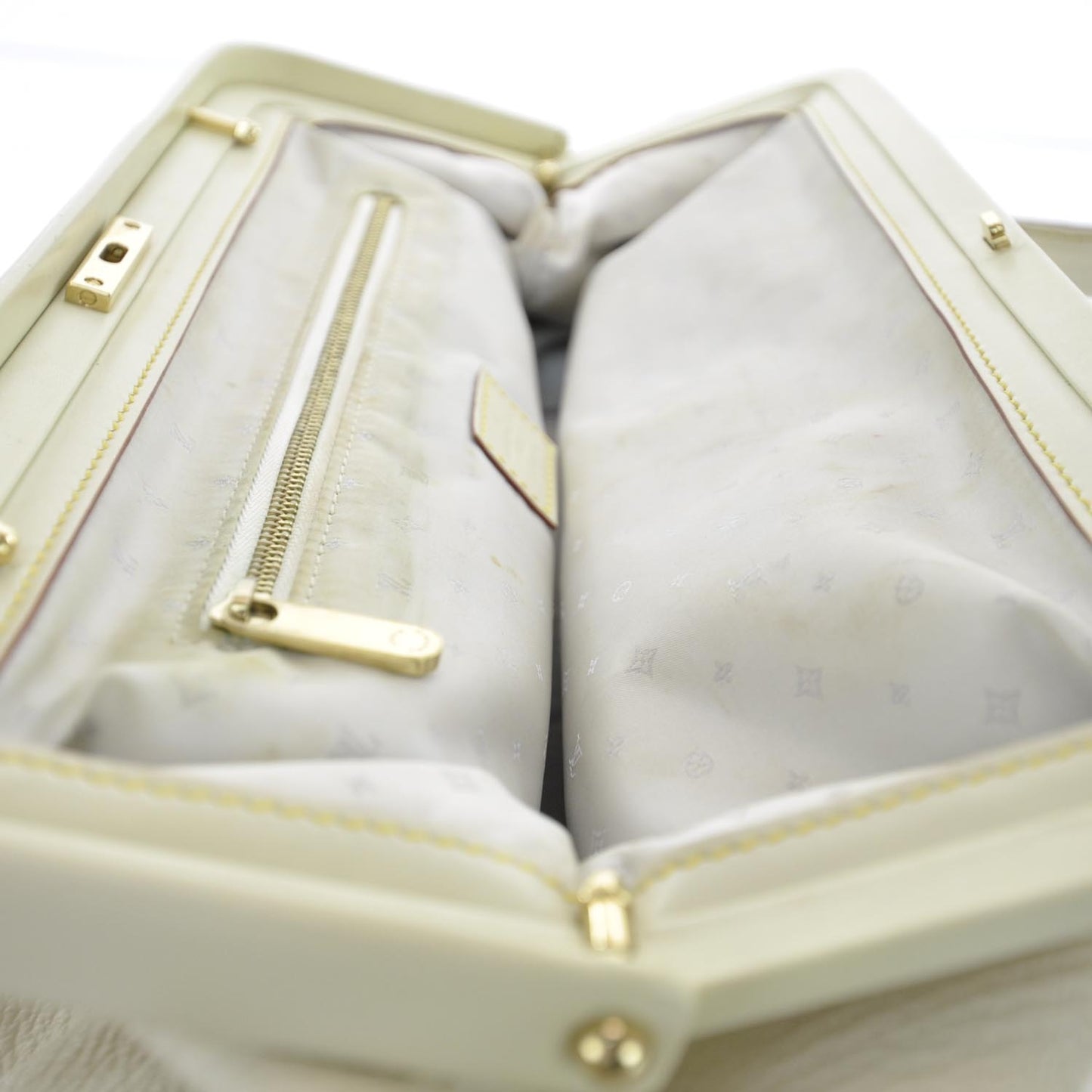 Suhali L Ingenieux PM White