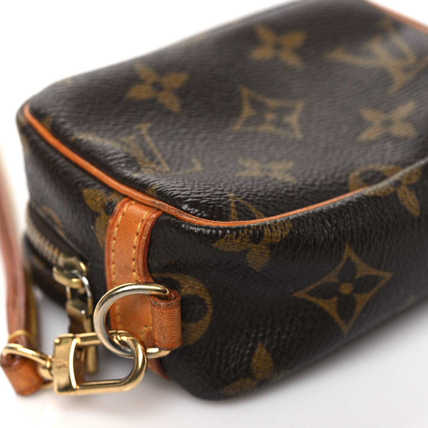 Louis Vuitton Monogram Wapity 8 of 9
