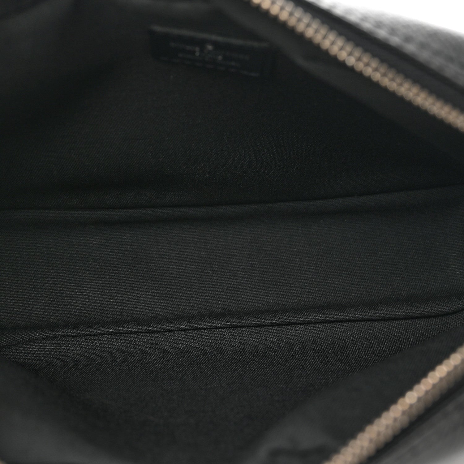 Louis Vuitton Taiga Kaluga Toiletry Pouch Ardoise 5 of 6