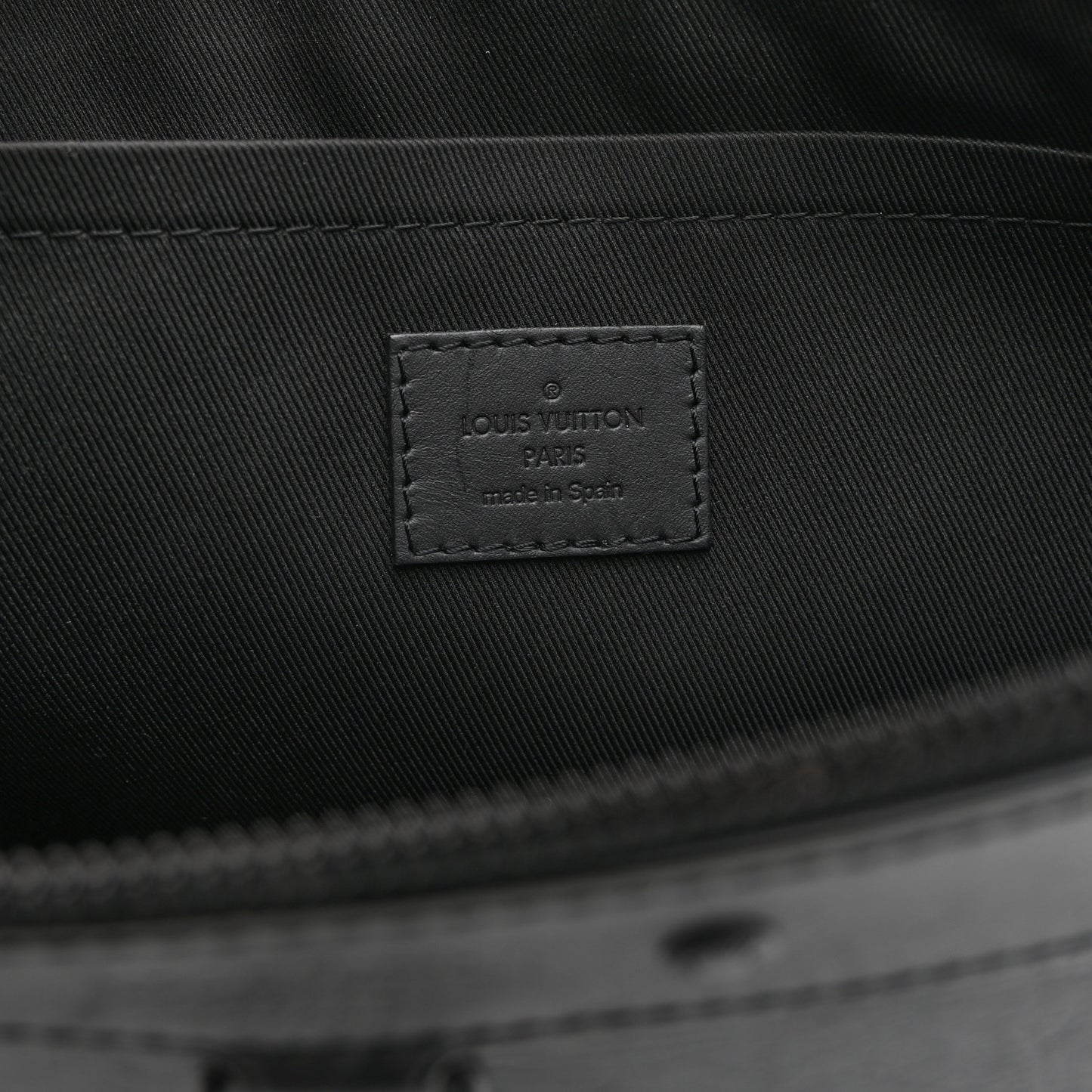 Calfskin Monogram Shadow Discovery Pochette Black