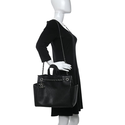 Chanel Grained Calfskin Medium CC Pocket Tote Black 2 of 9