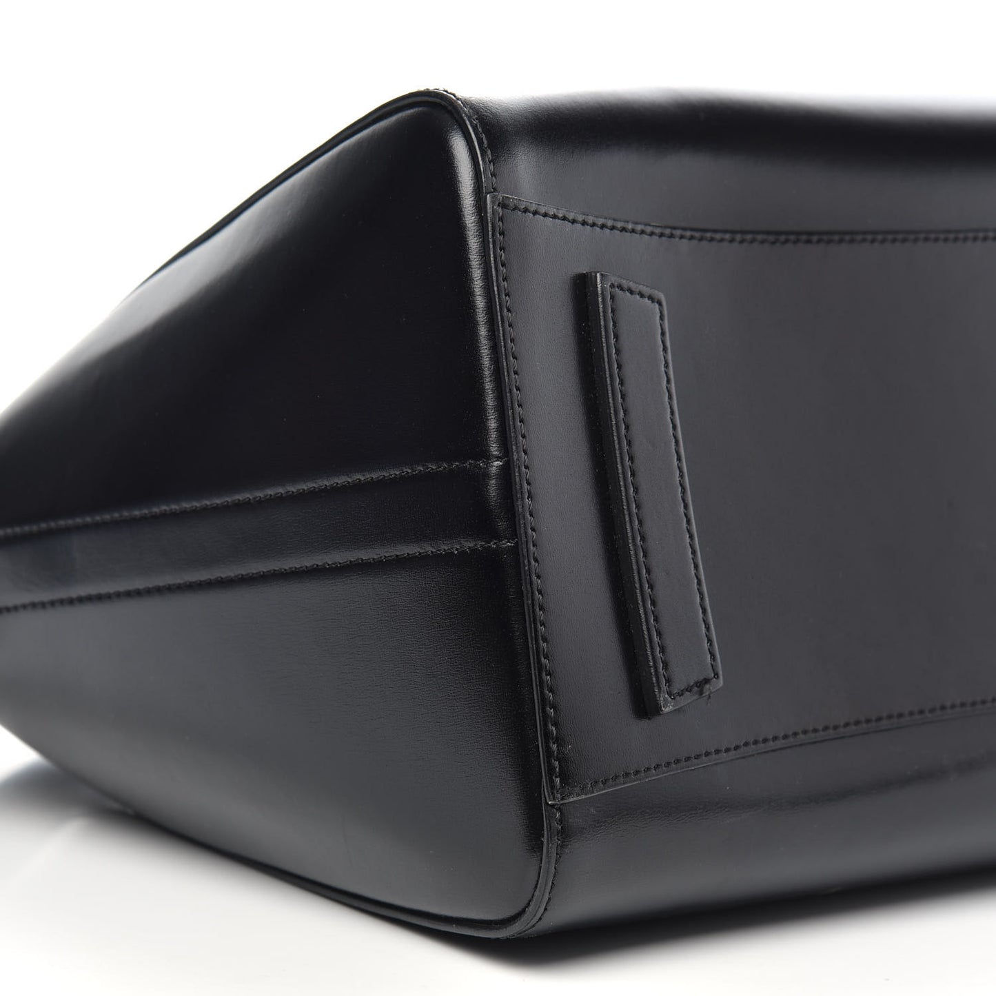 Shiny Lord Calfskin Medium Antigona Black