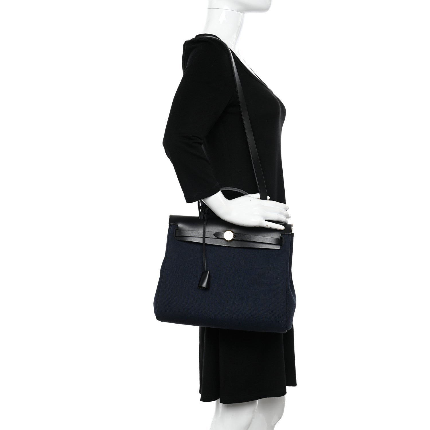Hermes Military Toile Vache Hunter Herbag Zip Retourne 31 PM Bleu Marine Black 2 of 12