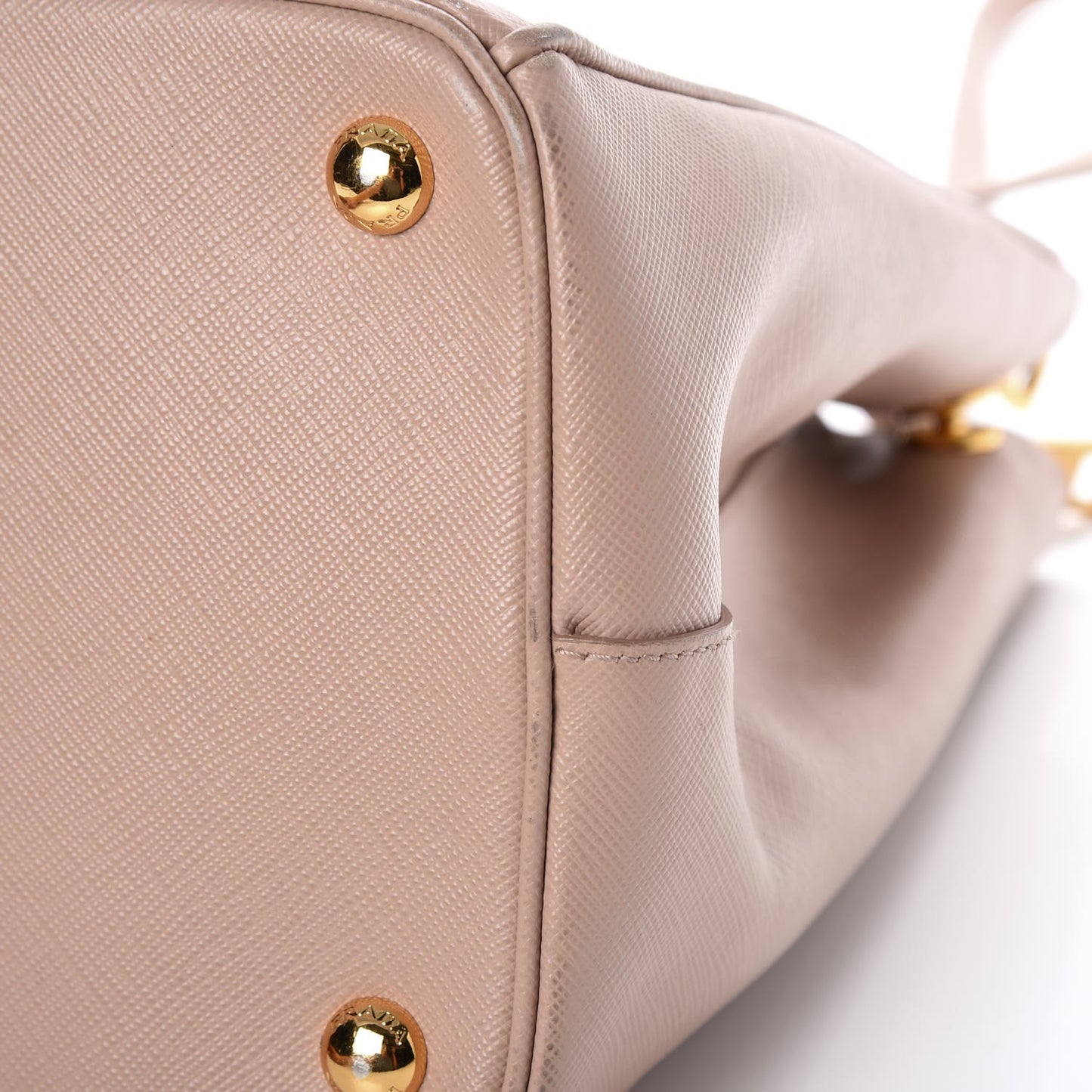 Saffiano Medium Galleria Double Zip Tote Cammeo