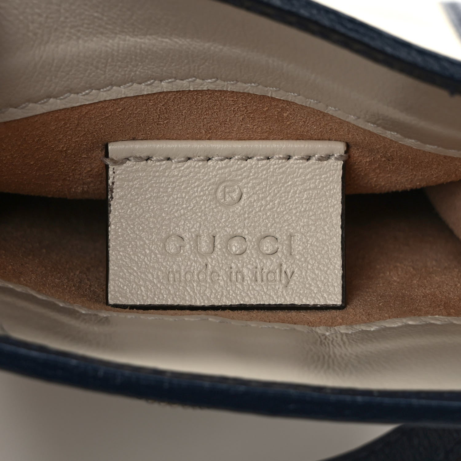 Gucci Vintage Effect Calfskin Matelasse Diagonal Torchon GG Marmont Phone Crossbody Bag Mystic White Blue Agata 6 of 10