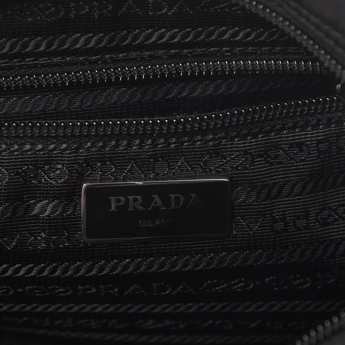 Nylon Vela Messenger Bag Black