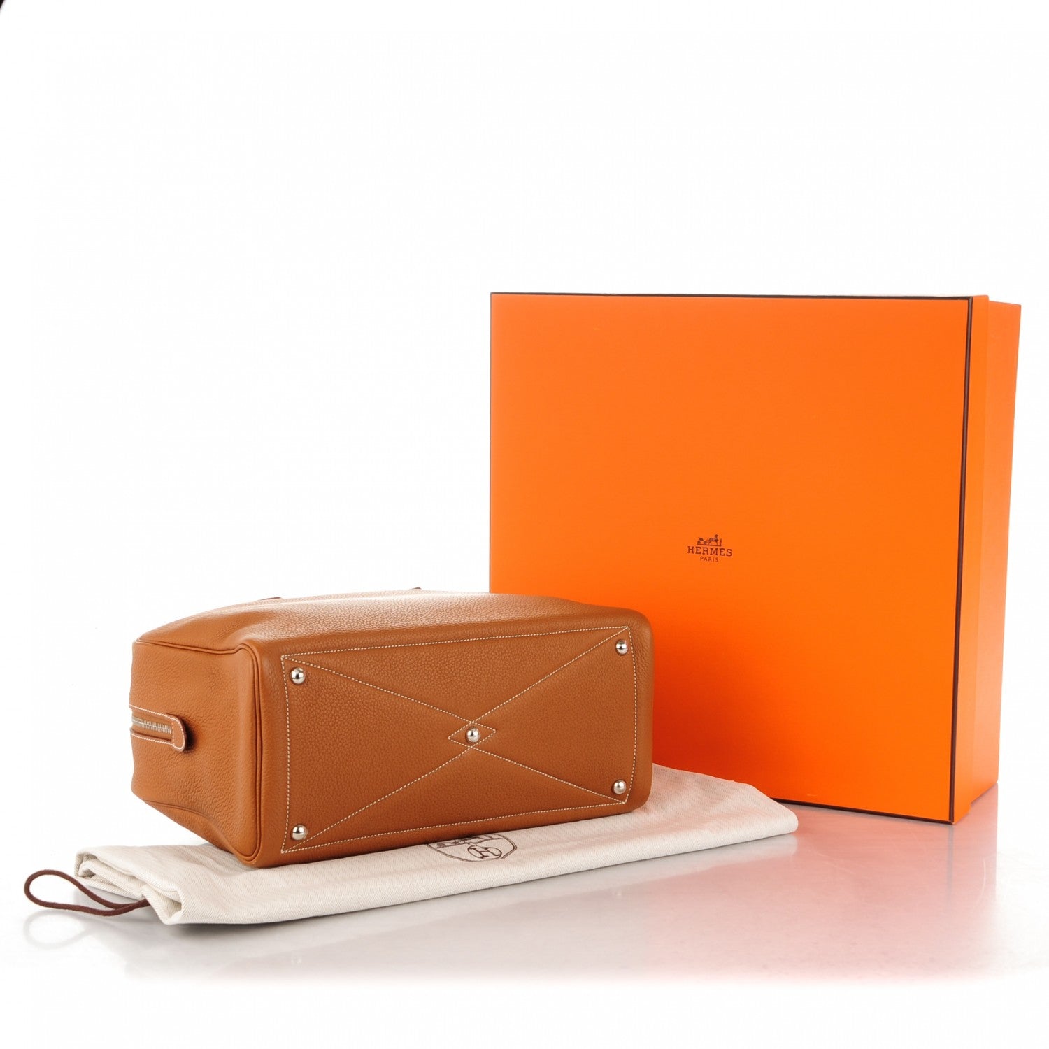 Hermes Taurillon Clemence Victoria II 35 Gold 4 of 7