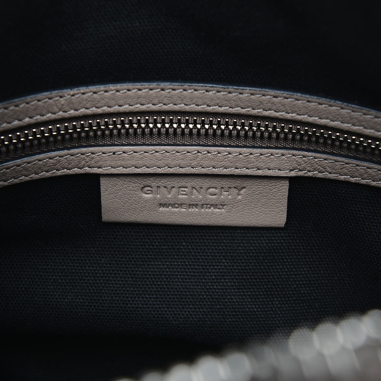 Givenchy Sugar Goatskin Small Antigona Mastic 7 of 9