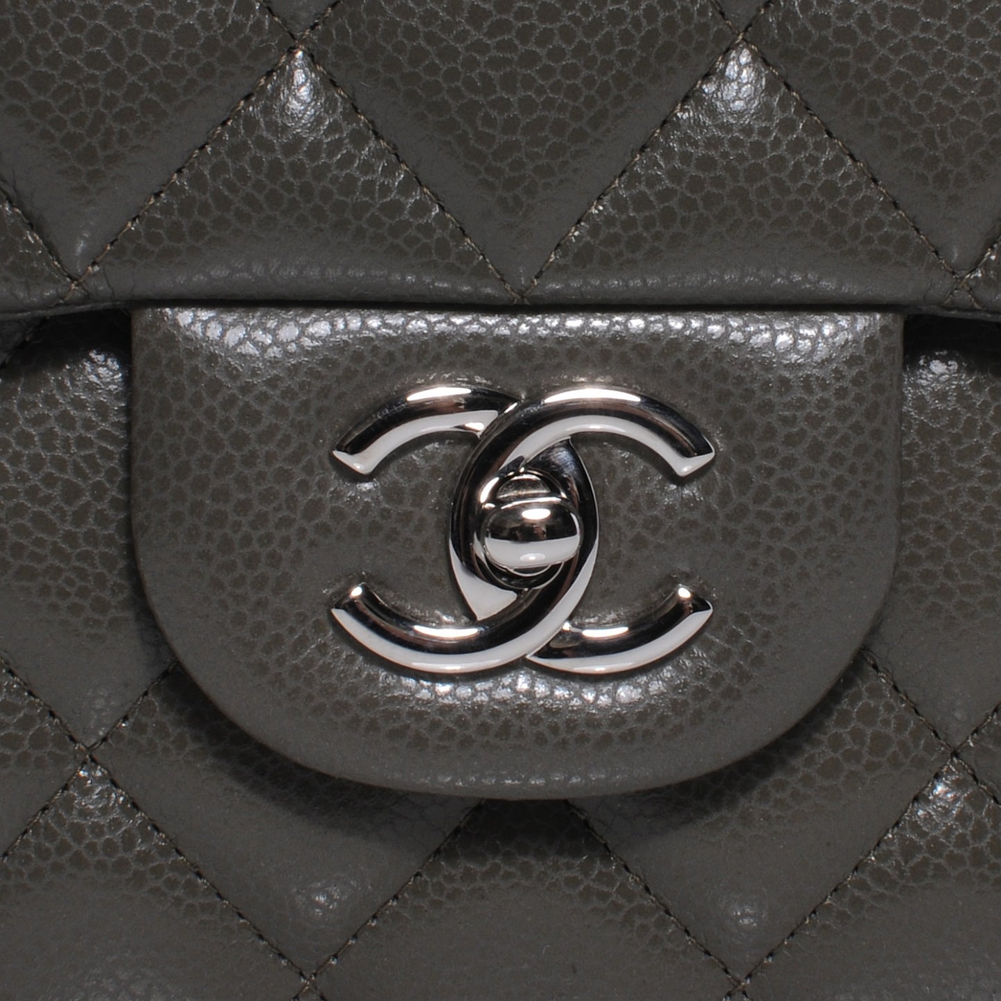 Caviar Maxi Single Flap Grey