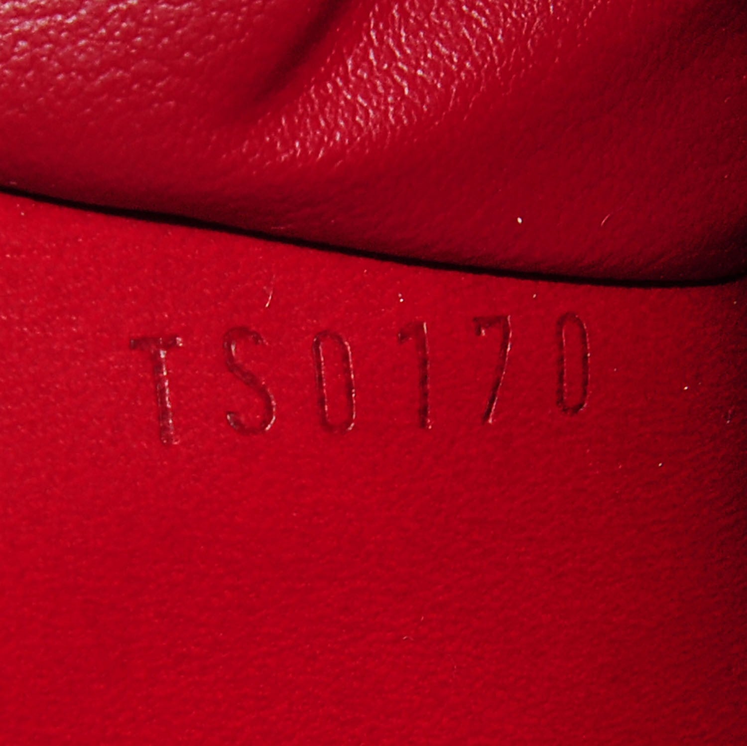 Louis Vuitton Vernis Sarah Wallet Pomme D'Amour 13 of 13