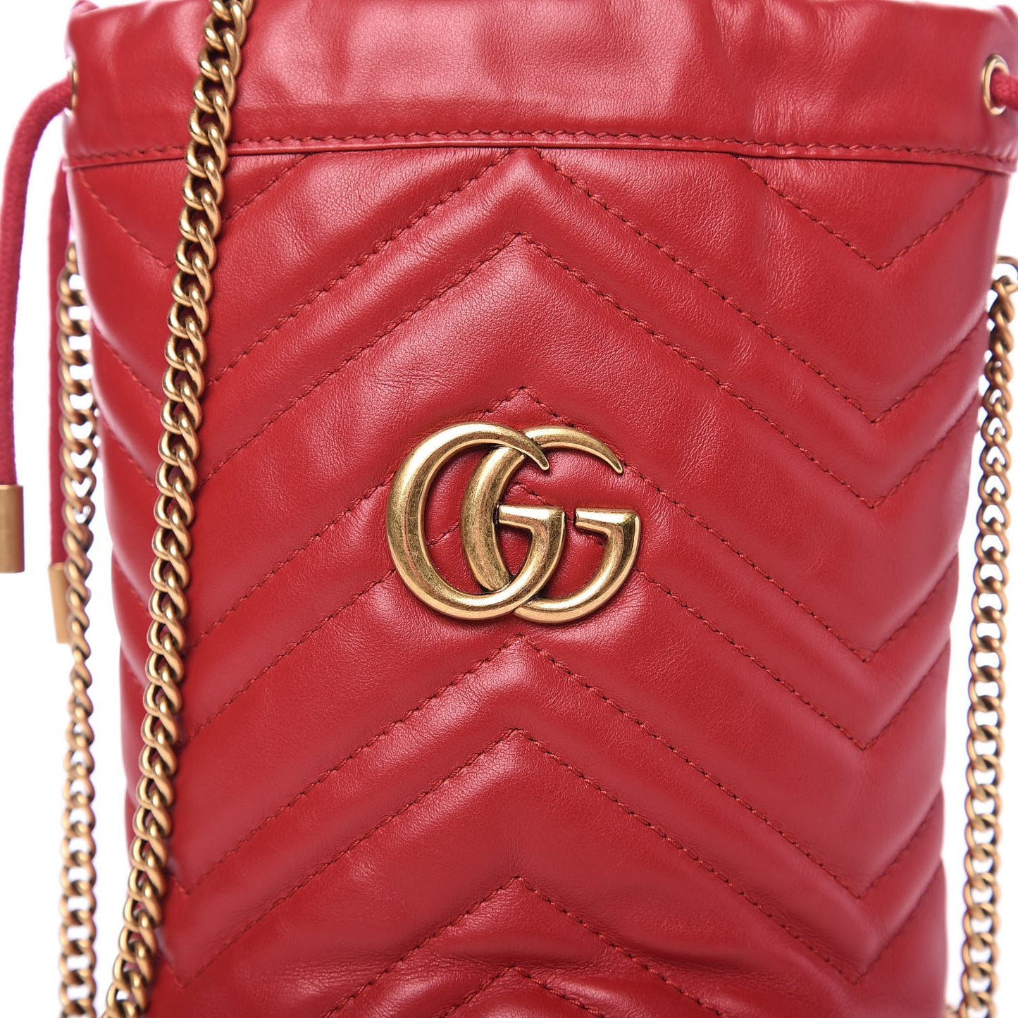 Calfskin Matelasse Mini GG Marmont 2.0 Bucket Bag Hibiscus Red