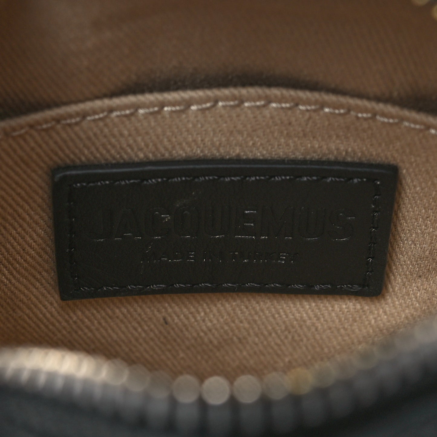 Smooth Calfskin Le Cuerda Vertical Black