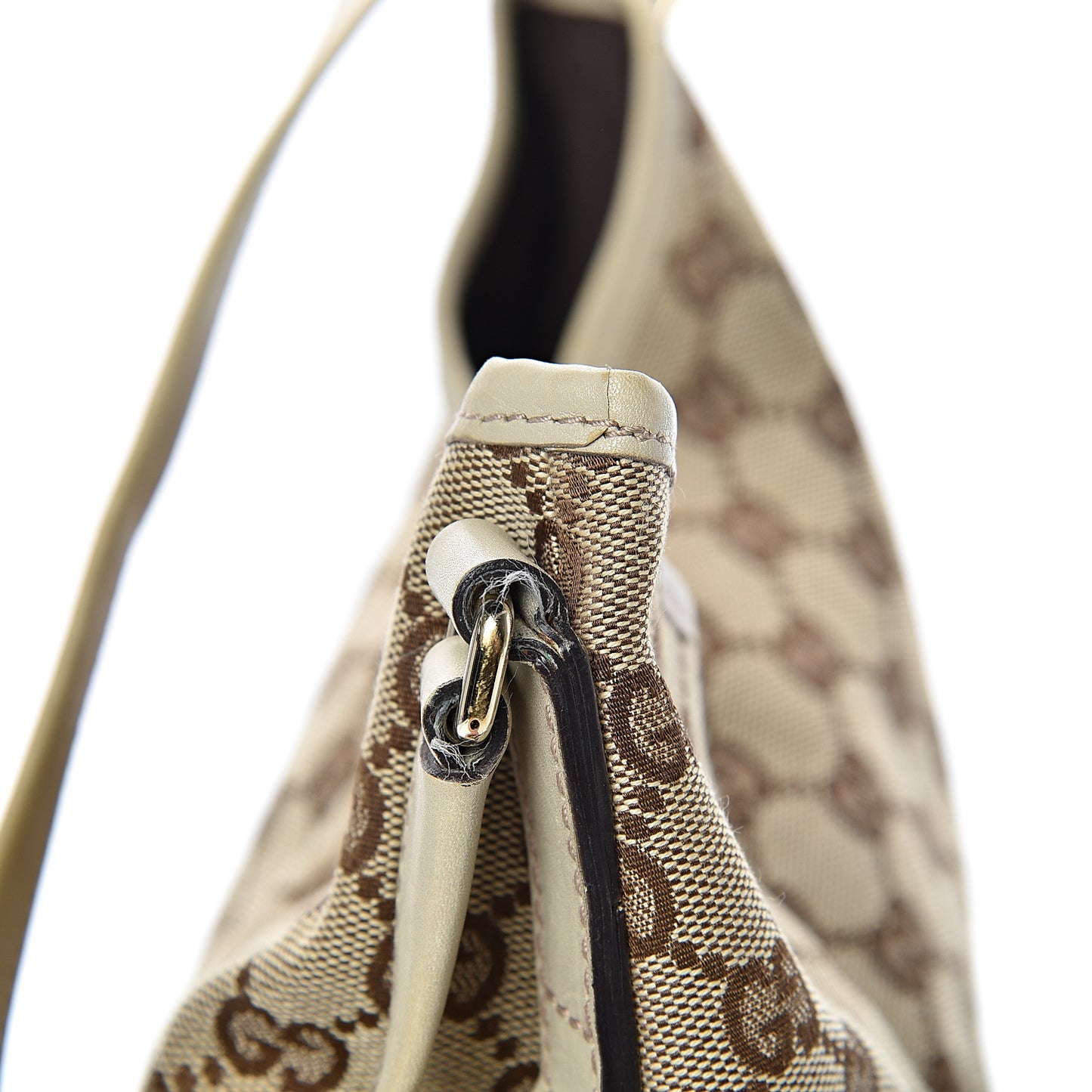 Monogram Medium New Britt Hobo Off White