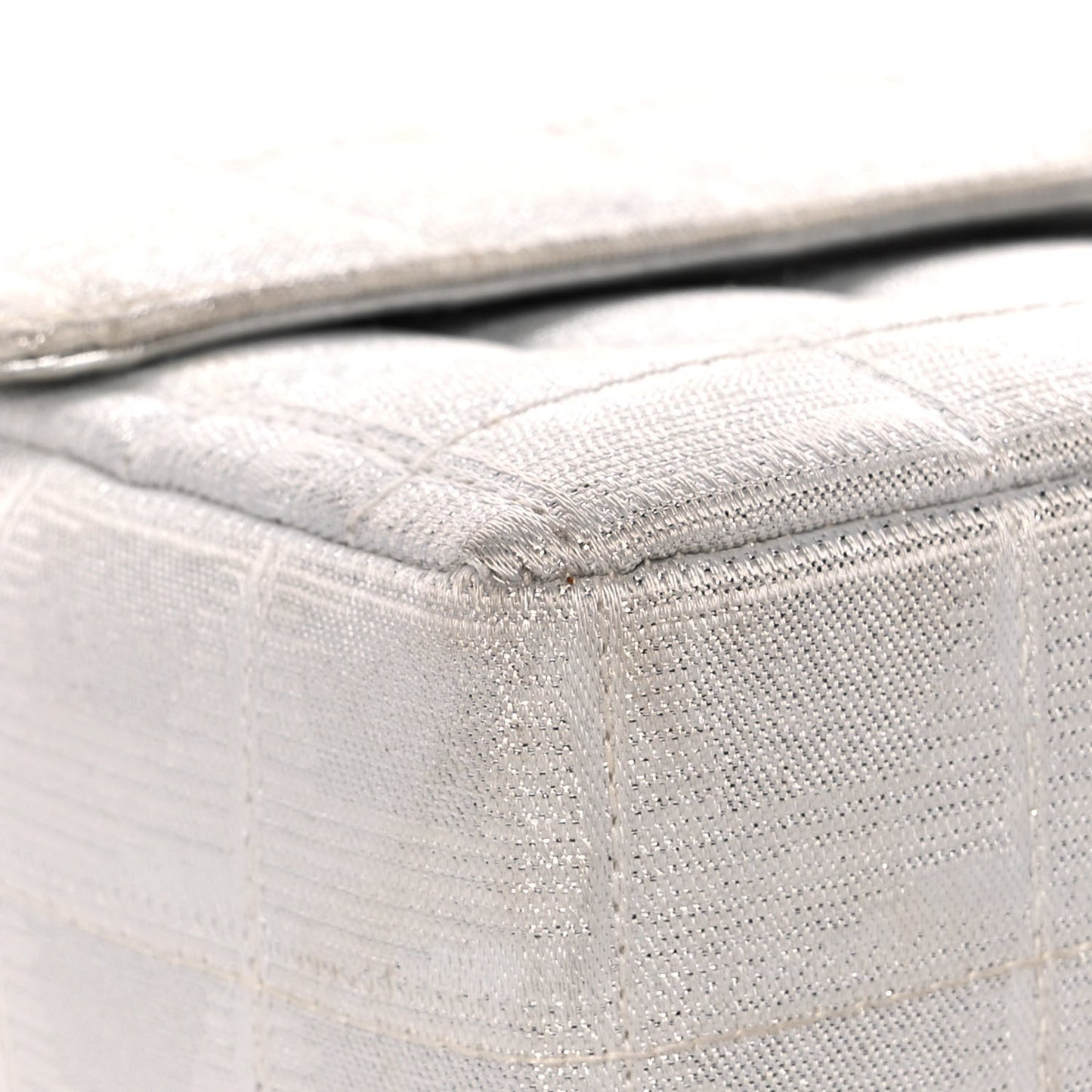 Metallic Nylon Medium Travel Flap Light Silver